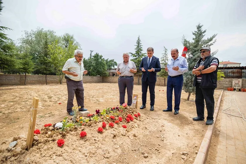 Başkan Tugay yangın şehidi İbrahim Demir’in ailesini ziyaret etti