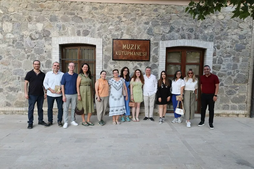 Büyükşehir’in yazarlık atölyesi “Anlatılmayan Öyküler” kitabıyla ilk meyvesini verdi