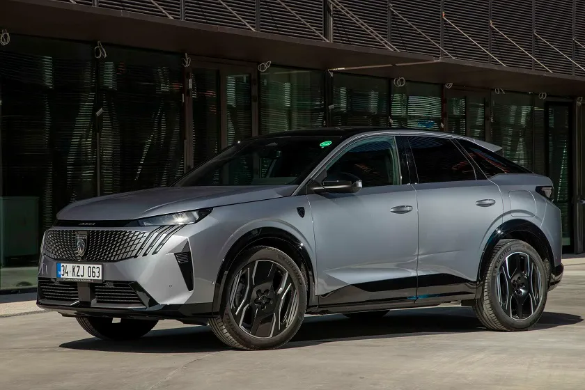 TEKNOLOJİNİN ÖNCÜSÜ PEUGEOT MODELLERİNDE AĞUSTOS AYINA ÖZEL TEKLİFLER!