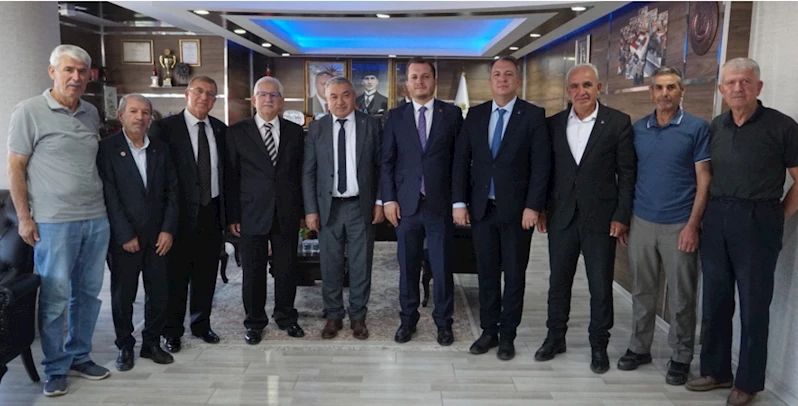 YENİ YOL GRUBU BAŞKANI AKINCI’DAN BAŞKAN ÖZAŞKIN’A ZİYARET