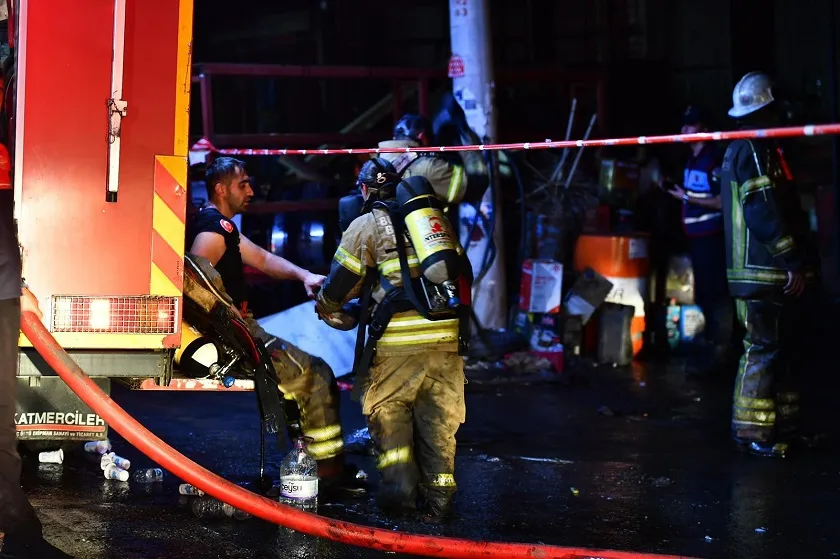 İzmir İtfaiyesi 8 ayda 11 bin 564 yangına müdahale ett