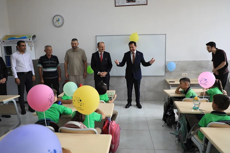 BAŞKAN KILCA  YENİ DÖNEMİN İLK GÜNÜNDE ÖĞRENCİLERİN HEYECANINA ORTAK OLDU